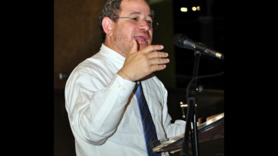 Guarocuya Félix insiste en que las impresoras fiscales no subirán impuestos