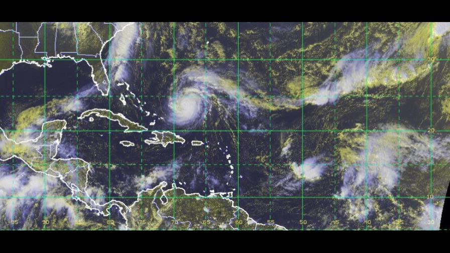 Gonzalo se convierte en un poderoso huracán categoría 4 camino de Bermudas Gonzalo se convierte en un poderoso huracán categoría 4 camino de Bermudas