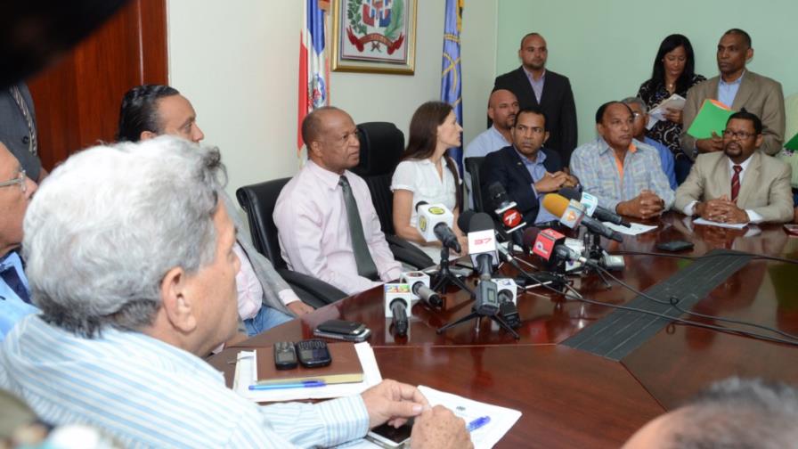 Tranque entre choferes y la OTTT por rebaja en los precios del pasaje