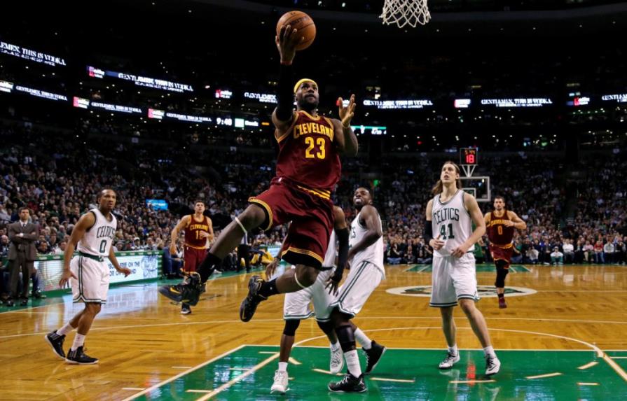 Cleveland Cavaliers remonta ante Celtics con LeBron James encendido