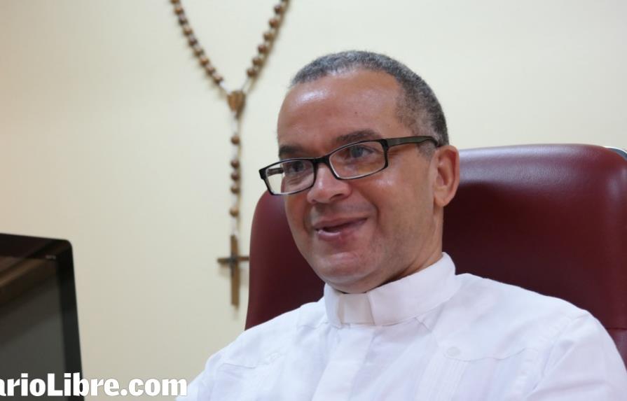 The new PUCMM rector criticizes fundamentalism in the abortion debate