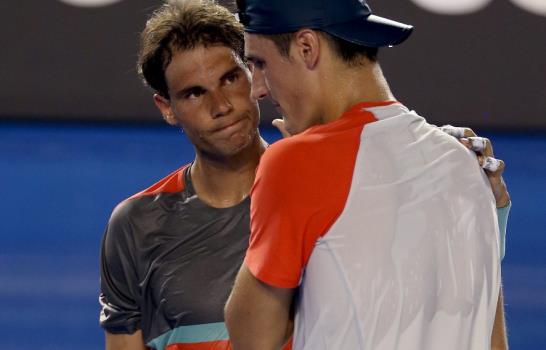 Sharapova, Nadal y Federer avanzan en abierto de Australia