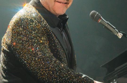 Elton John, el mago llega a chavón