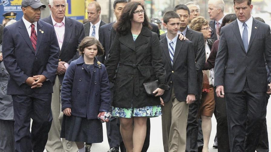 Investigan dos mochilas abandonadas en la meta del maratón de Boston Investigan dos mochilas abandonadas en la meta del maratón de Boston