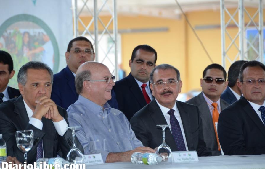 Danilo Medina inaugura el Merca Santo Domingo