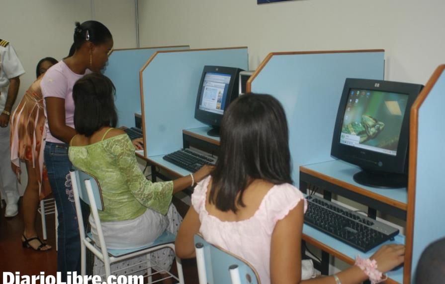 La República Dominicana cuenta con tres millones de internautas
