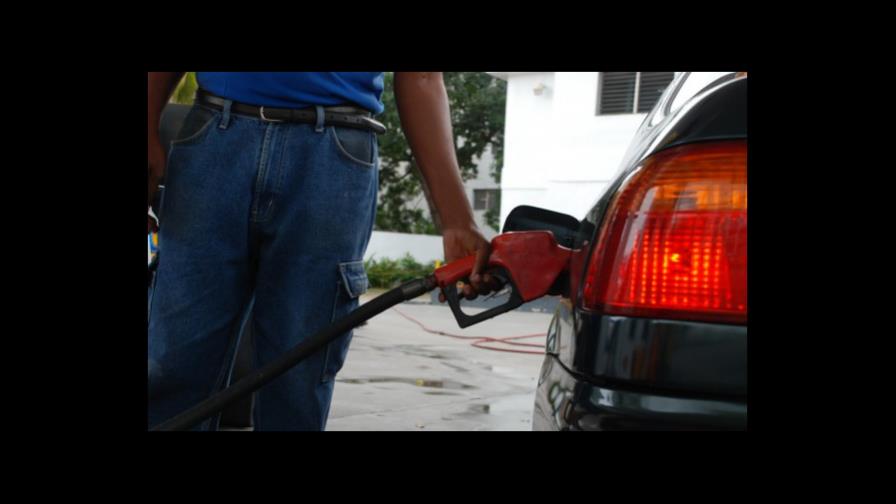 A excepción de gasolinas y gas natural, combustibles bajarán entre RD$1.16 y RD$2.40 A excepción de gasolinas y gas natural, combustibles bajarán entre RD$1.16 y RD$2.40