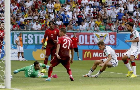 Alemania golea 4-0 a Portugal en el Mundial de Fútbol 2014 Alemania golea 4-0 a Portugal en el Mundial de Fútbol 2014