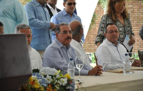 Universidad ISA inaugura Plazoleta Juan Bosch