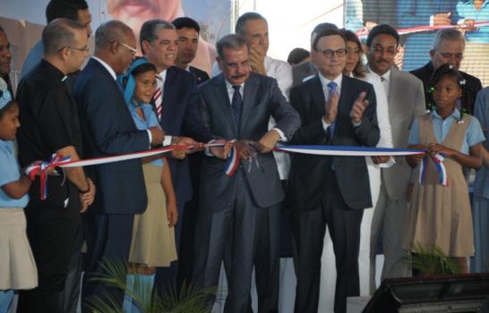 Presidente Medina inaugura cuatro nuevas escuelas en San Pedro de Macorís