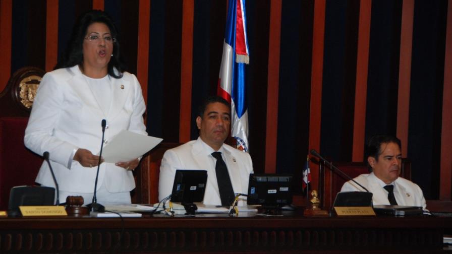 Cristina Lizardo se compromete a trabajar por participación política de la mujer