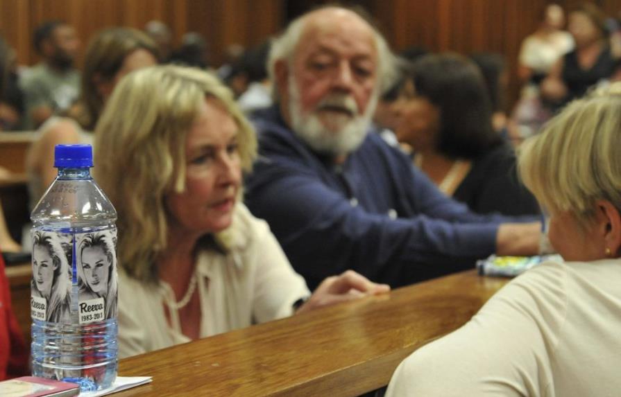 Prima Reeva Steenkamp no cree la disculpa de Oscar Pistorius