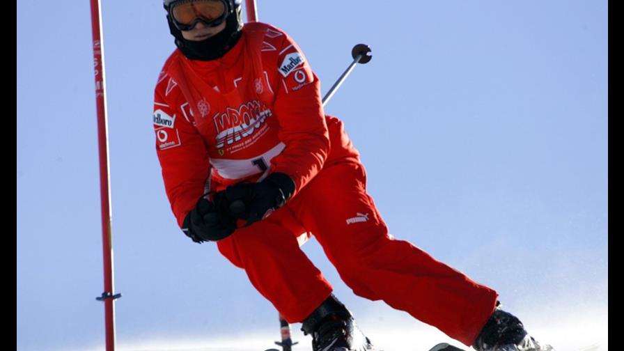 Michael Schumacher sigue estable aunque permanece en coma