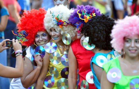 Multitud participa en fiestas del Carnaval del Cibao