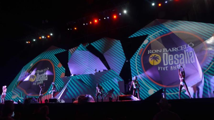 Música electrónica y arena fina en Desalia 2014