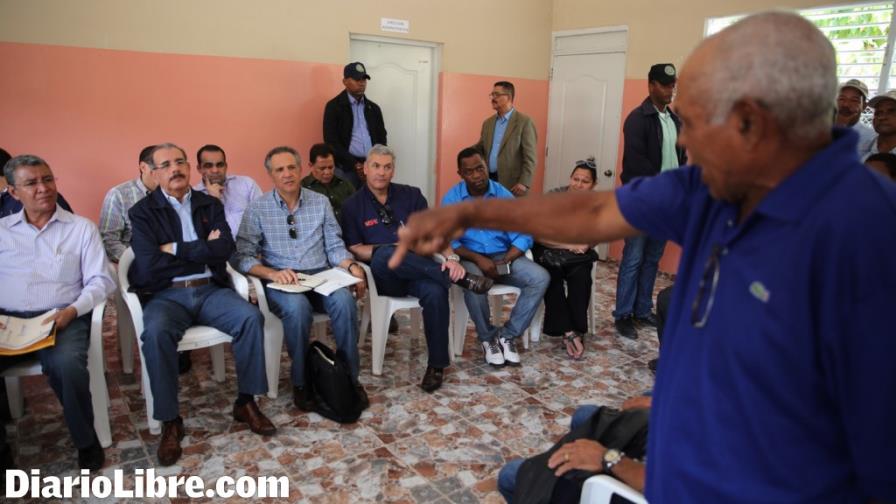 Danilo Medina otorga créditos por RD$39 millones a productores