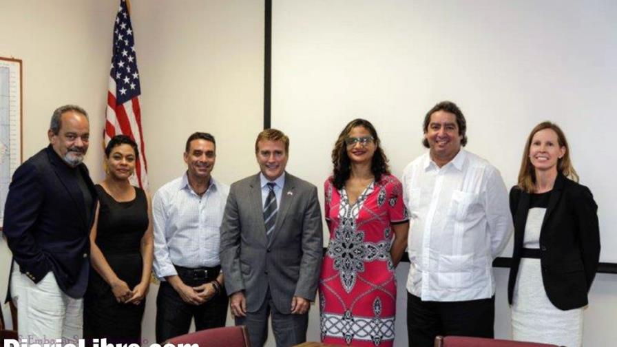 Un foro para analizar la piratería en el cine