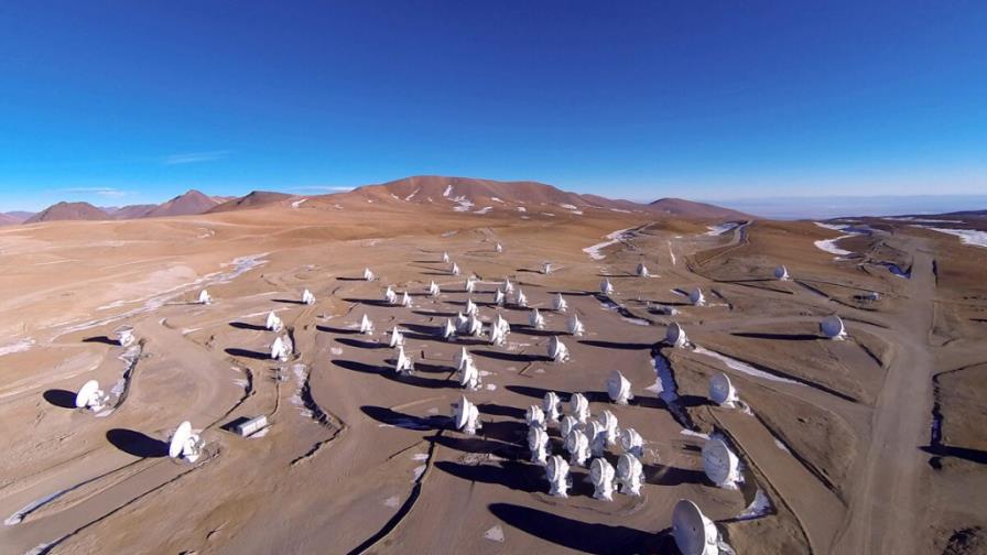 ALMA, el mayor radiotelescopio del mundo, ya está completo