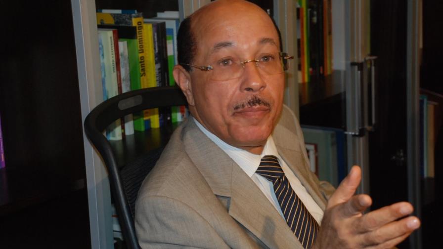 Temístocles Montás: “La deuda llegó a un punto peligroso en 2012” Temístocles Montás: “La deuda llegó a un punto peligroso en 2012”