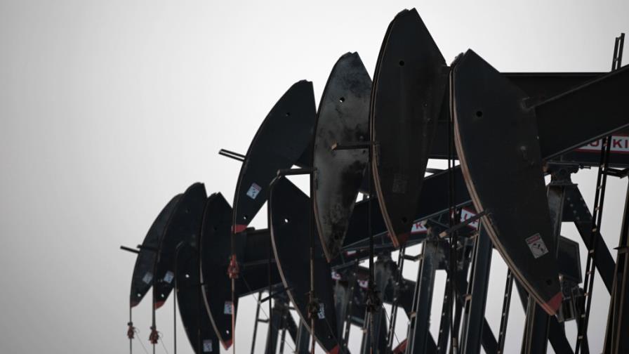 El petróleo de Texas baja un 0,23 % y cierra en 75,64 dólares