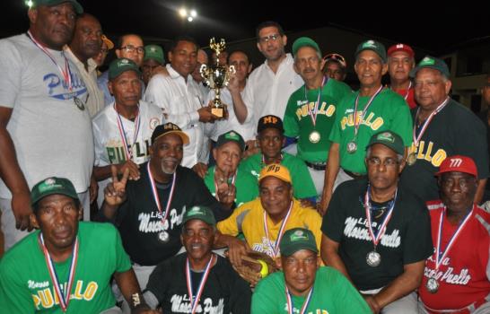Moscoso Puello gana torneo Venerables Copa Presidente de softbol