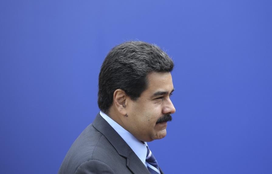Venezuela en crisis económica y en colapso institucional, según economista