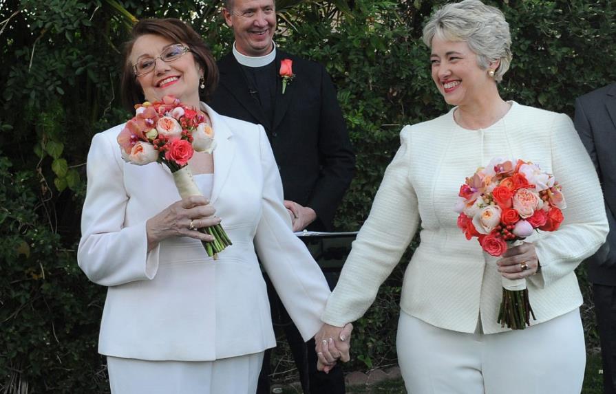 Alcaldesa de ciudad de Houston se casa con su novia desde hace 23 años