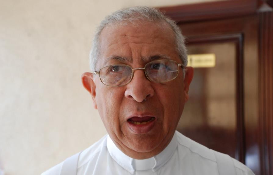 Arzobispado de Santiago espera se haga justicia en el caso del padre Alberto Gil