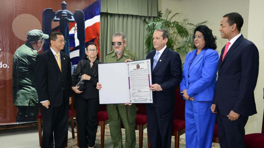 Reconocen al héroe Delio Gómez Ochoa