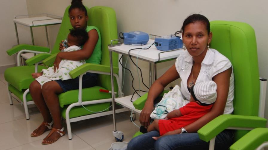 Las enfermedades respiratorias en los niños abarrotan las emergencias