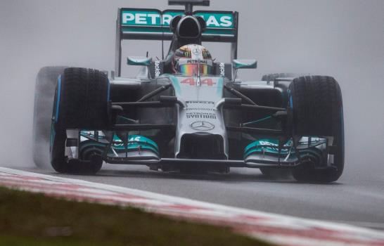Nico Rosberg el mejor en el primer libre; Lewis Hamilton 2do y Alonso 3ro, detrás de los Mercedes