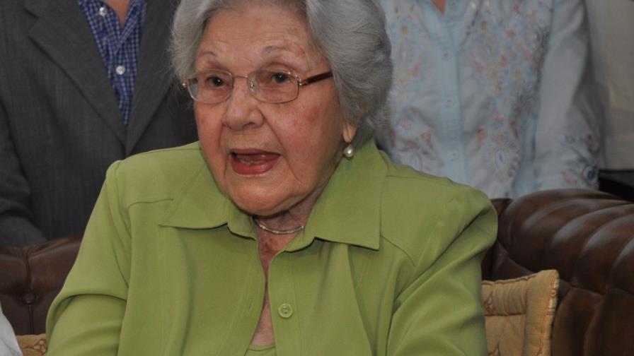 Muere la altruista y eterna primera dama Muere la altruista y eterna primera dama