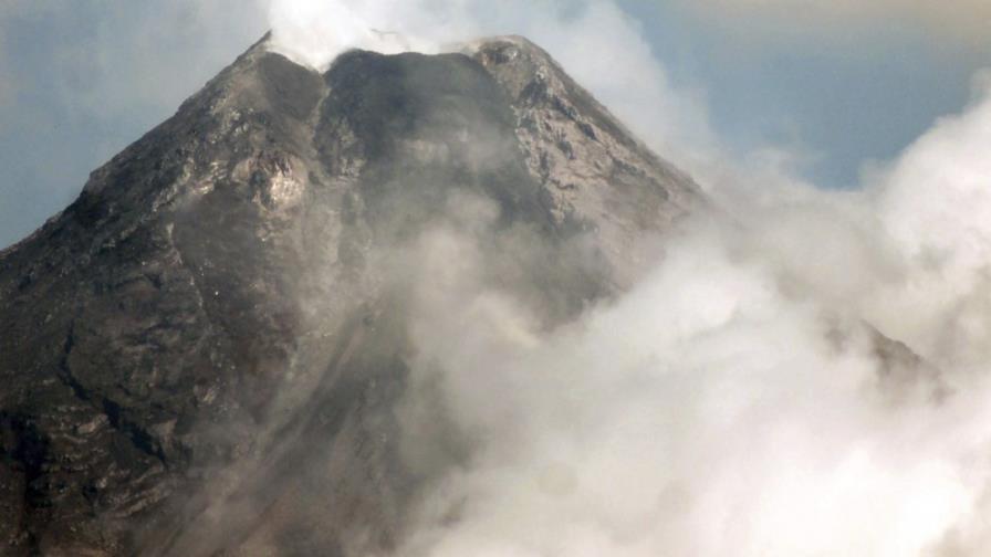 Más de 30.000 personas huyen de la erupción del volcán Mayon de Filipinas