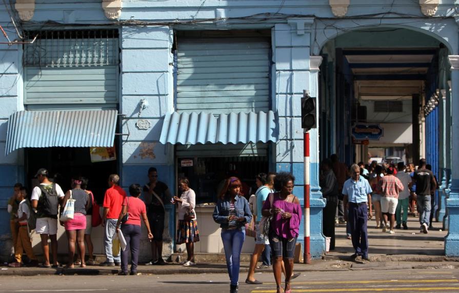 España deberá afianzarse como tercer socio comercial de Cuba, dicen analistas