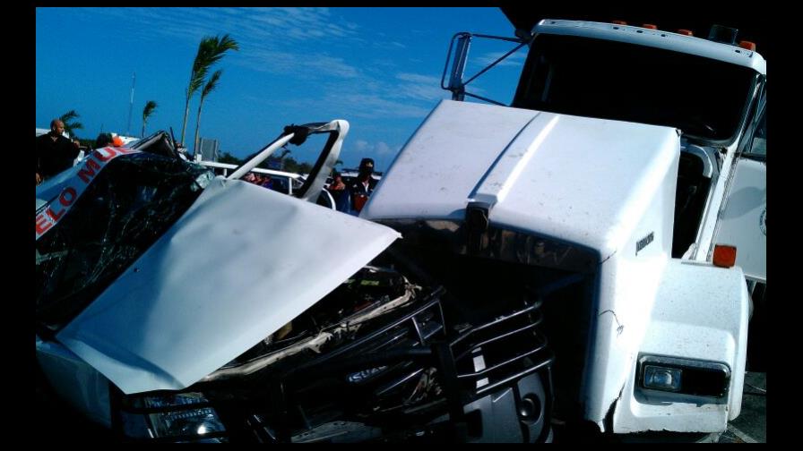 Un muerto y un herido en accidente autovía del Coral Un muerto y un herido en accidente autovía del Coral