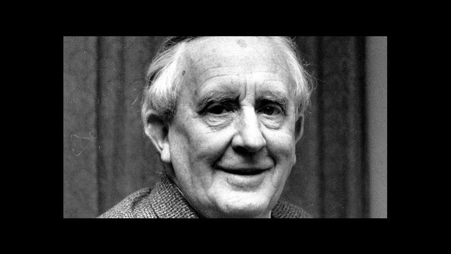 La traducción de Tolkien del poema Beovulfo se publicará 90 años después