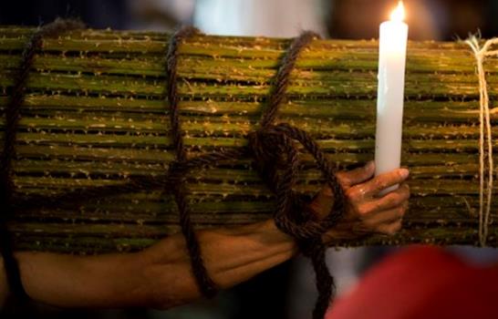 Latinoamericanos celebran Semana Santa con diversos actos