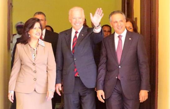 Danilo Medina y Joe Biden pasan revista a la agenda dominico- americana