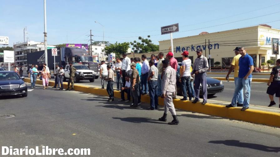Clase media y alta de Santiago protesta por los cambios viales