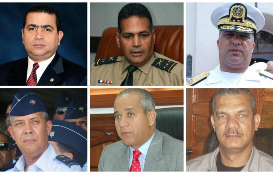 Medina changes top military commanders