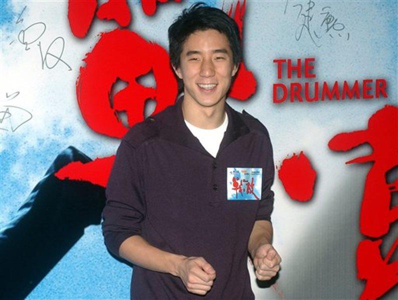 Detienen a hijo de Jackie Chan por drogas en China