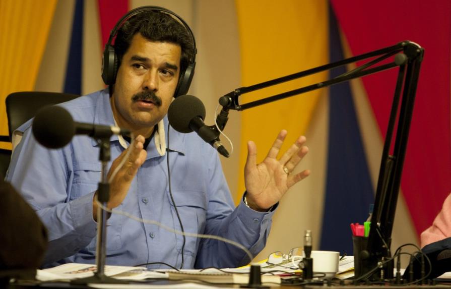 Maduro denuncia complot de medios de EE.UU.
