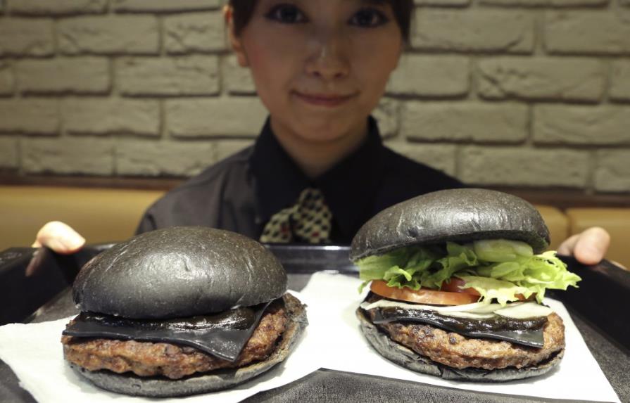 Burger King Japón ensaya con hamburguesa más negra