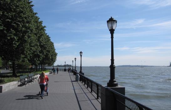 Magnate estadounidense quiere levantar un parque público en el río Hudson