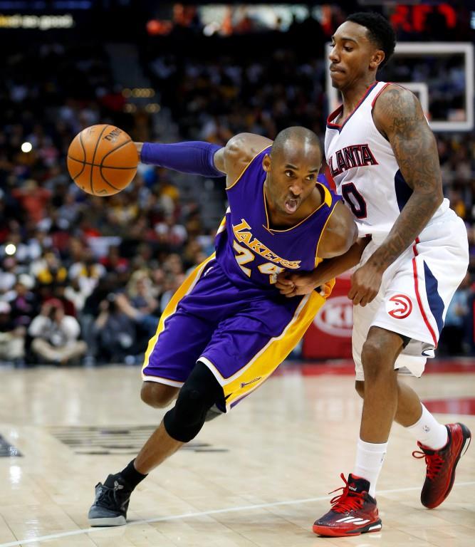 Lakers de Los Angeles logran 2do triunfo, gracias a Kobe Bryant