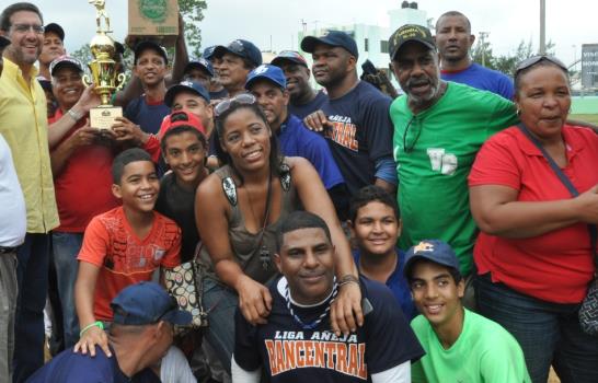 Banco Central gana torneo máster Copa Presidente de softbol del Distrito Nacional