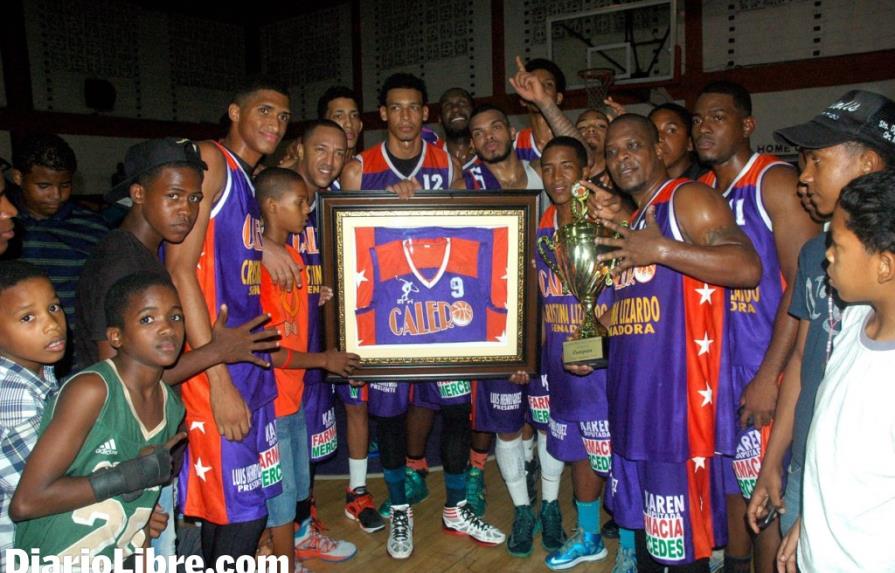 Calero logró la corona de básquet de Santo Domingo