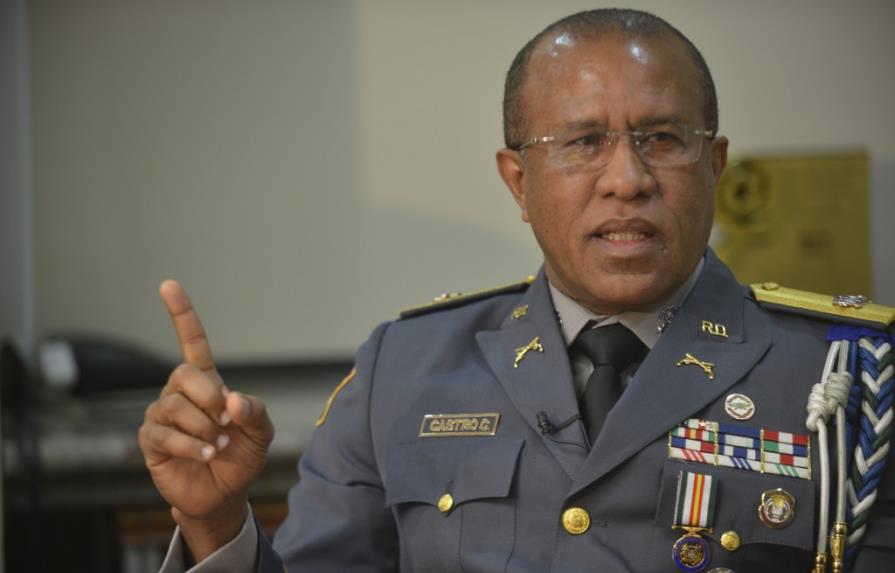 Castro Castillo defiende capacidad técnica de la Policía Nacional