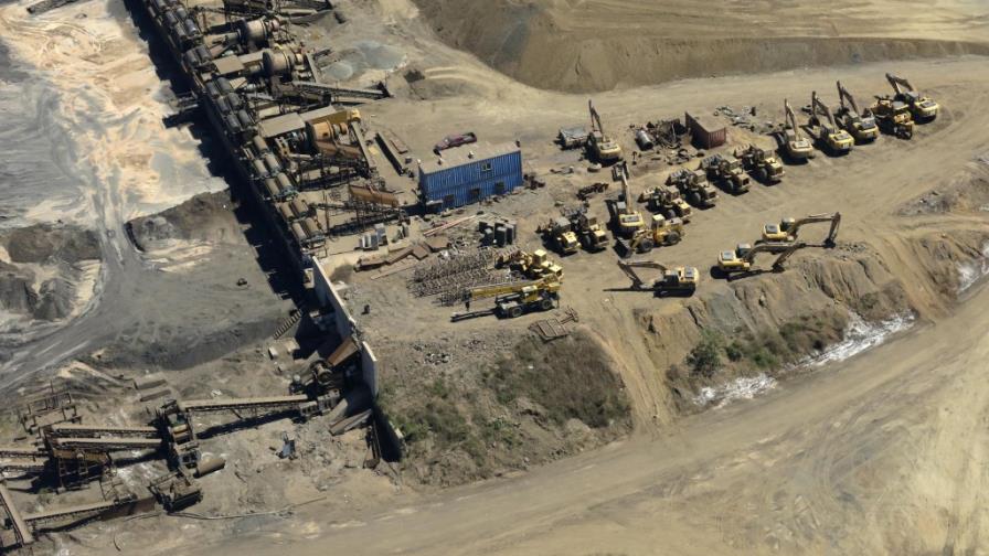 Carteles se diversifican e irrumpen en minería Carteles se diversifican e irrumpen en minería