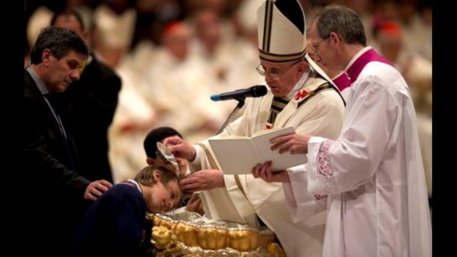 El papa pide a los fieles llevar a Cristo a todos los extremos de la Tierra El papa pide a los fieles llevar a Cristo a todos los extremos de la Tierra